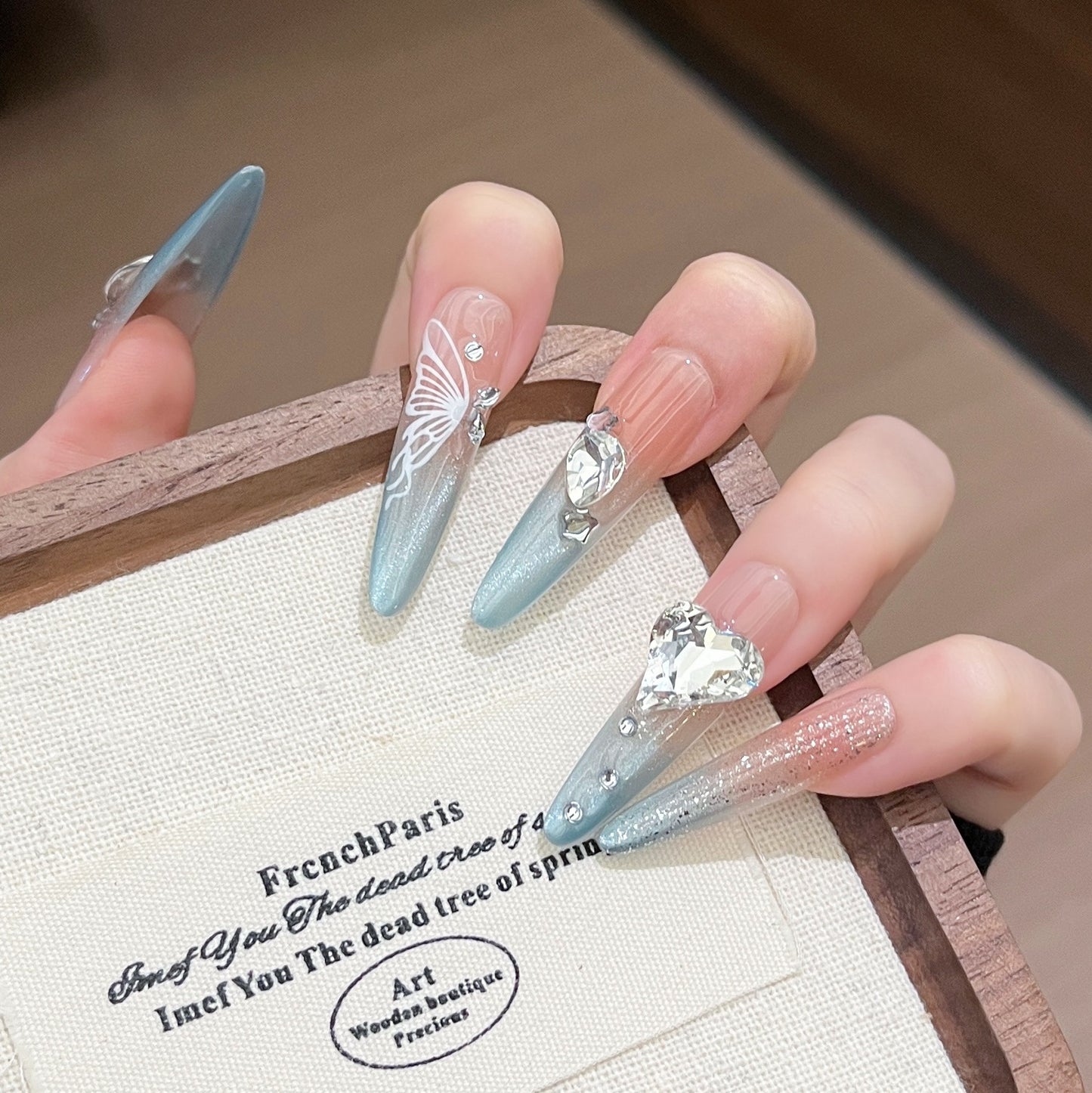Künstlerische Kristall-verzierte Press-On Nagelkunst Brehn