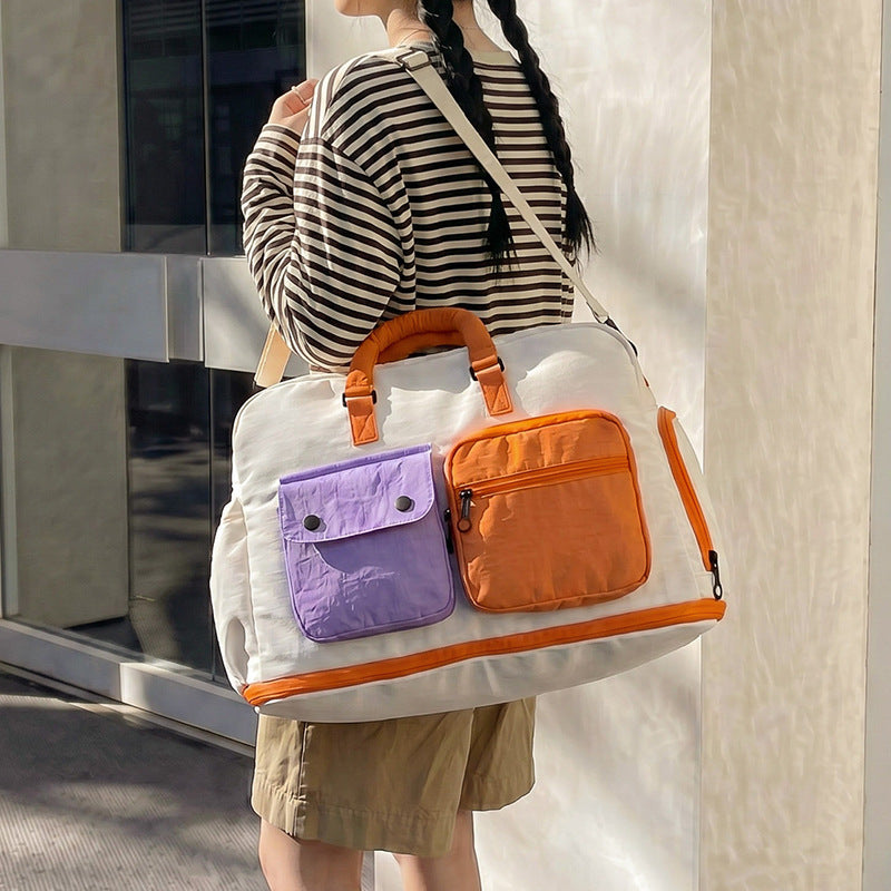 Sportliche Reisetasche mit Mehreren Taschen und Verstellbarem Schultergurt Brehn