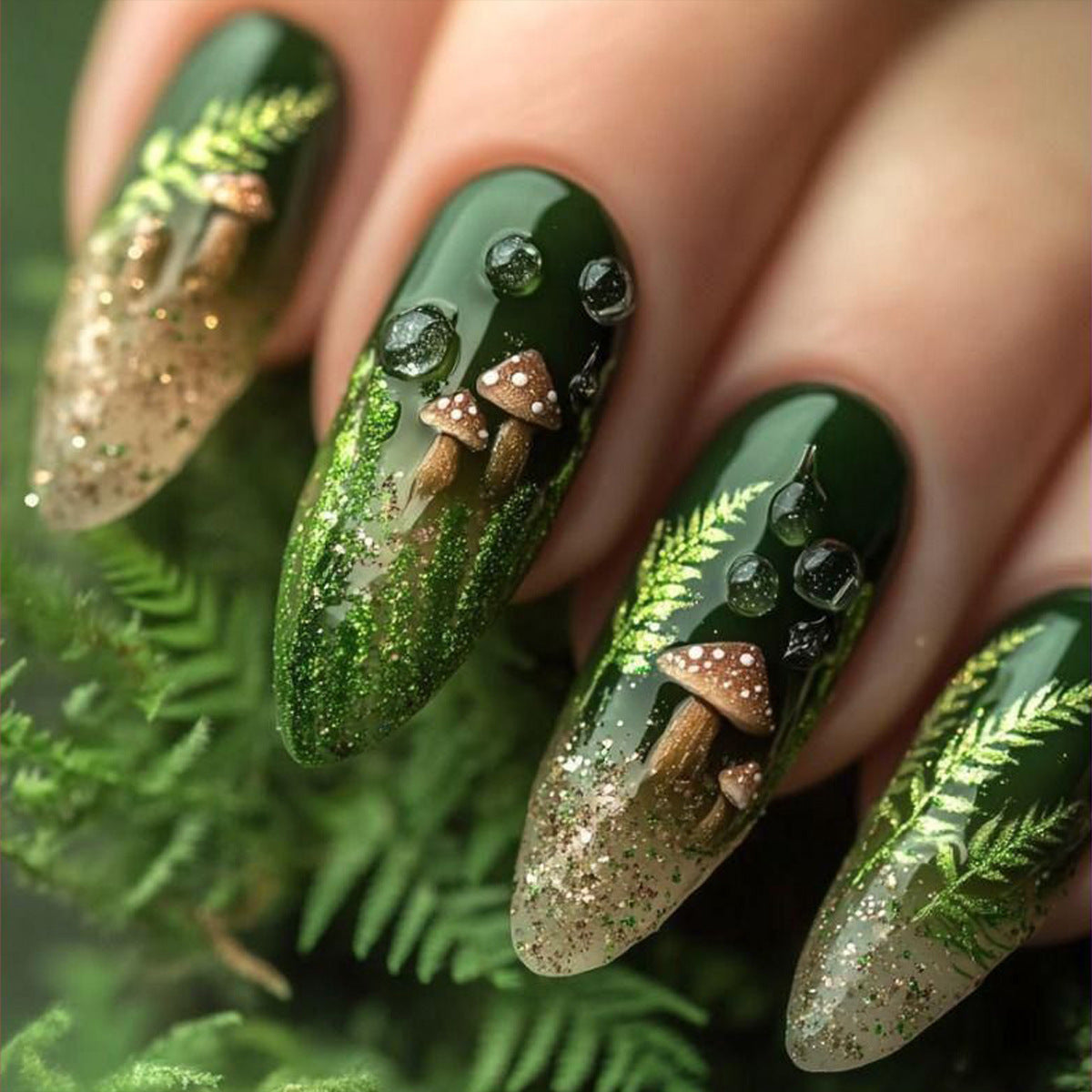 Glamouröses Kunstnagelset mit elegantem Glitzer- und Designakzenten Brehn