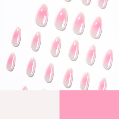 Kunstvolle Nagelverlängerungen im eleganten Ombre-Design Brehn
