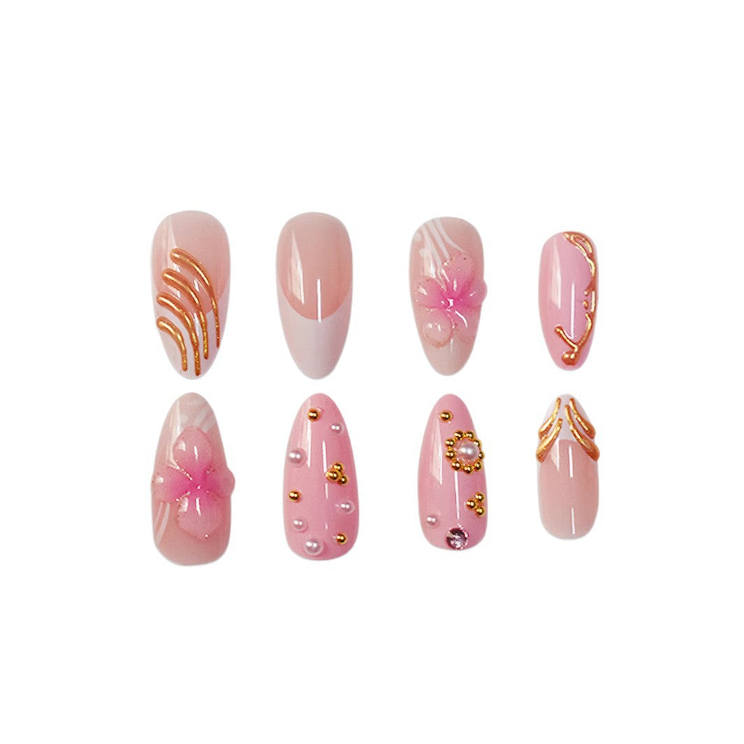 Künstlerische florale Nagelkunstverstärkungen Brehn