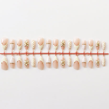 Elegante Blumennagelkunst