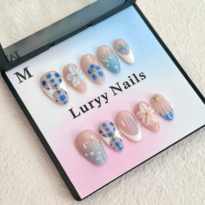 Künstlerisches Press-On Nagelkunst Set mit floralen und geometrischen Designs Brehn