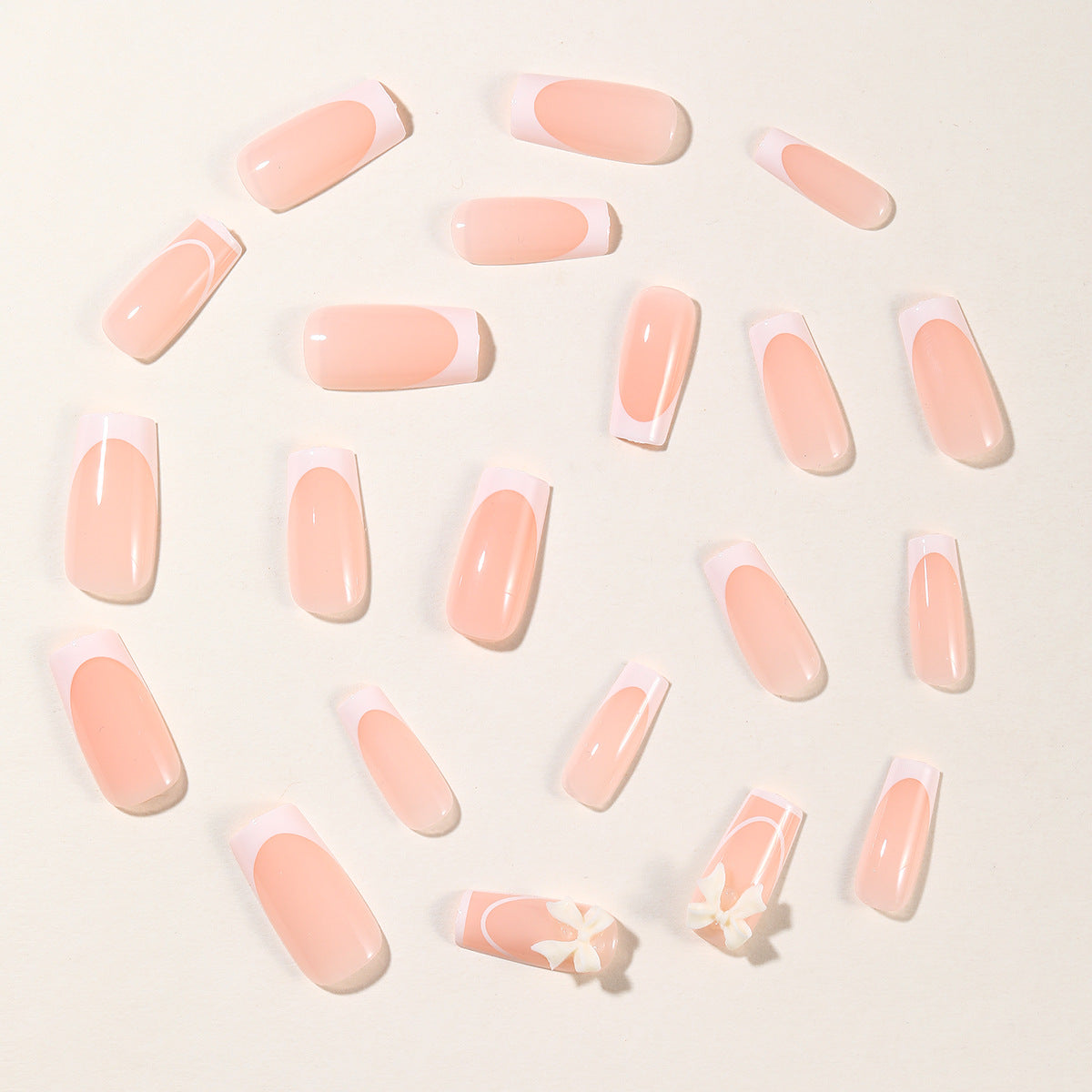 Elegante French Tip Nagelverlängerungen Brehn