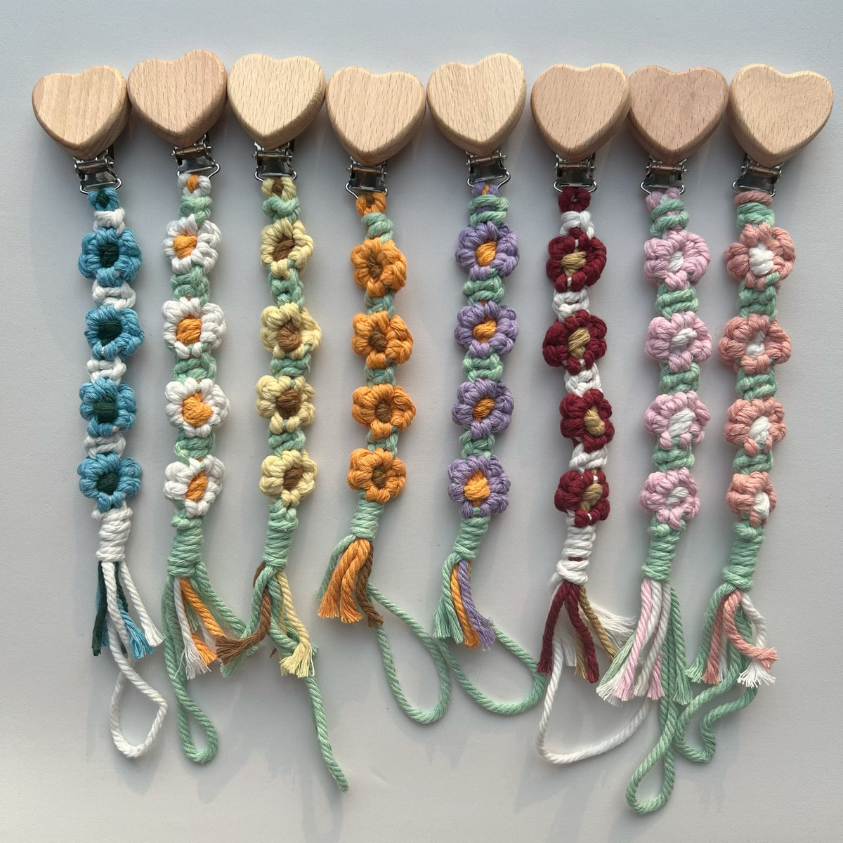 Baumwolle Häkelblumen Schnuller und Beißring Clip mit Holz Herz Sicherheitsclip