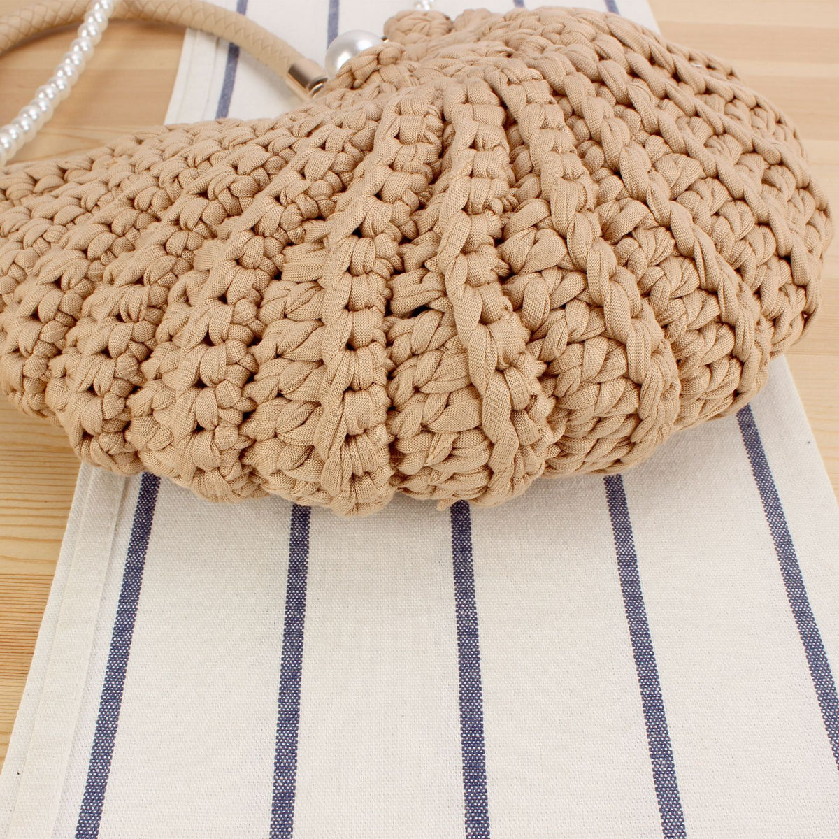 Abendtasche mit Perlverziertem Griff Brehn