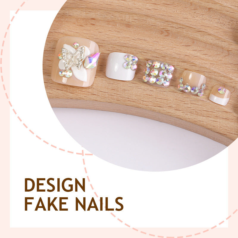 Kunstnagelset mit Eleganten Schmetterlingsakzenten Brehn