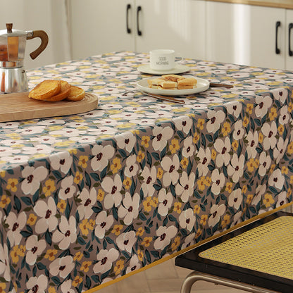 Beschichtete Tischdecke im Landhausstil mit botanischem Print und feinem Saum Brehn