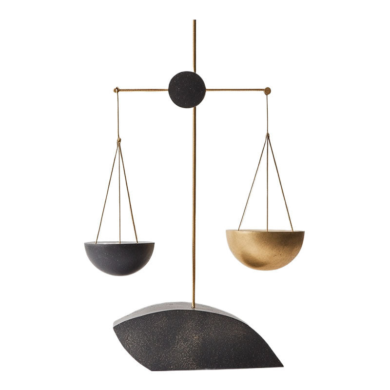 Künstlerische Balance-Waage Skulptur