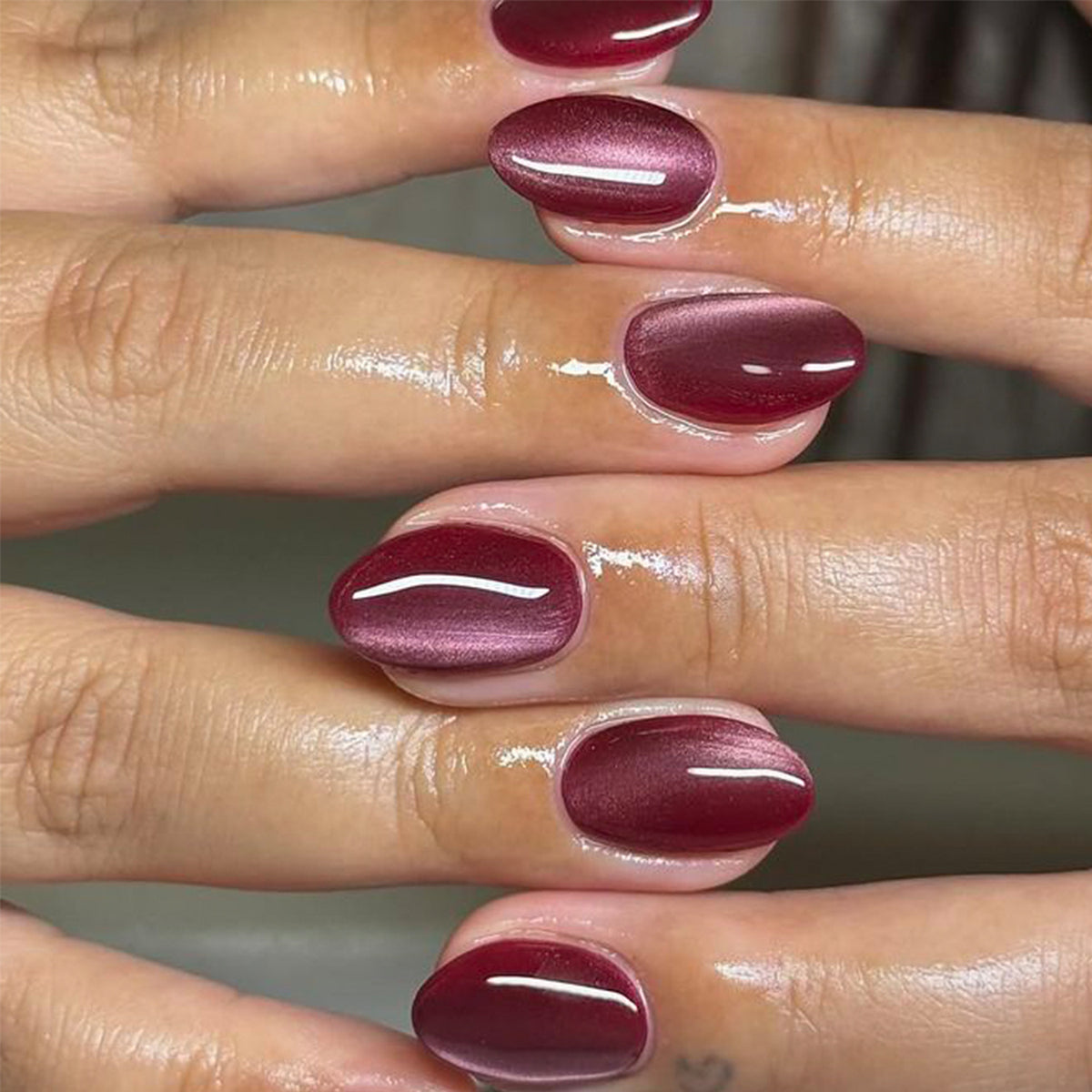 Kunstvolle Gel-Nägel in elegantem Hochglanz Finish Brehn