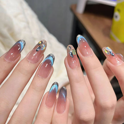 Künstlerische Gel-Nagelverlängerungen