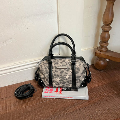 Zeitgenössische gemusterte Handtasche