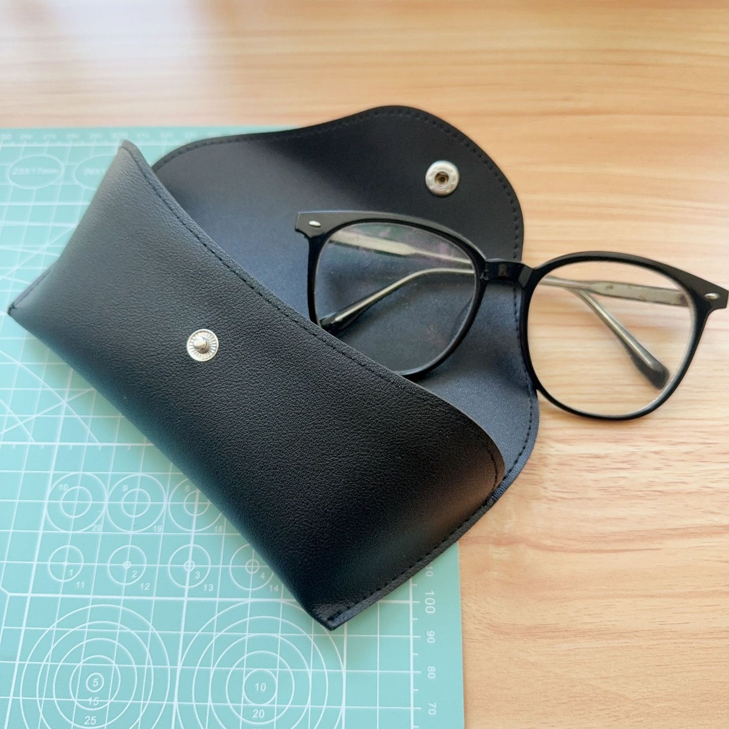 Stylische Lederbrille Etui Brehn