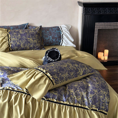 Wendbares Luxus-Bettwäscheset aus Baumwollsatin mit gerafftem Volant, floraler Jacquard-Innenseite und kontrastierender Samt-Paspel