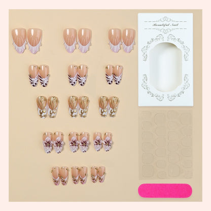 Künstliche Fingernägelset mit elegantem Design Brehn