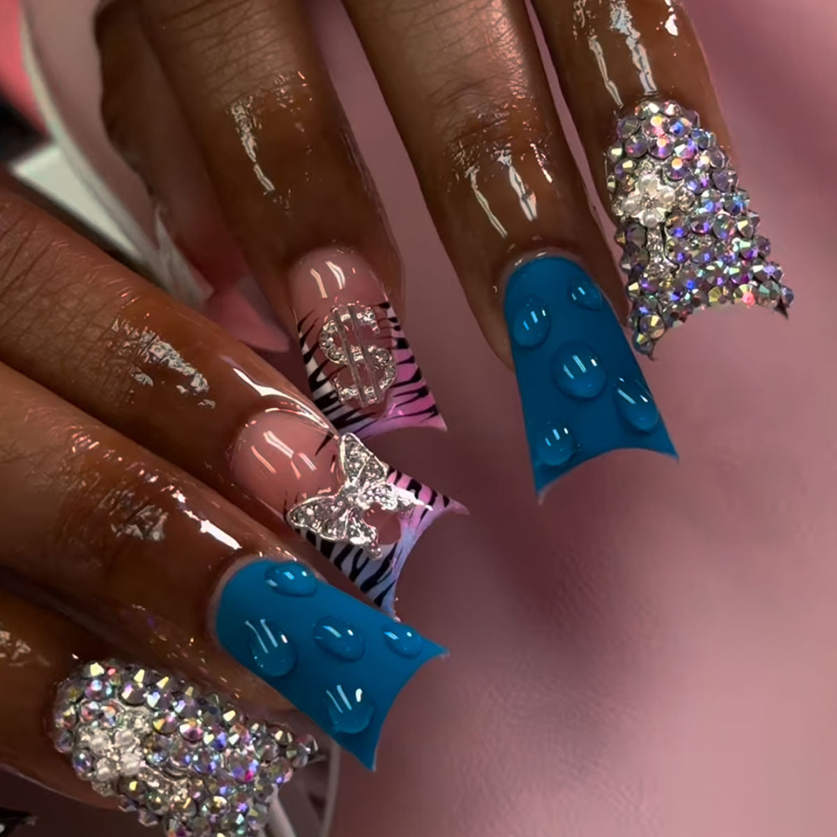 Glamorous 3D Press-On Nagelset Brehn