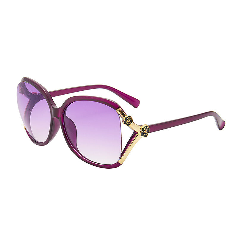 Damen große cat-eye Sonnenbrille mit dekorativen Akzenten Brehn