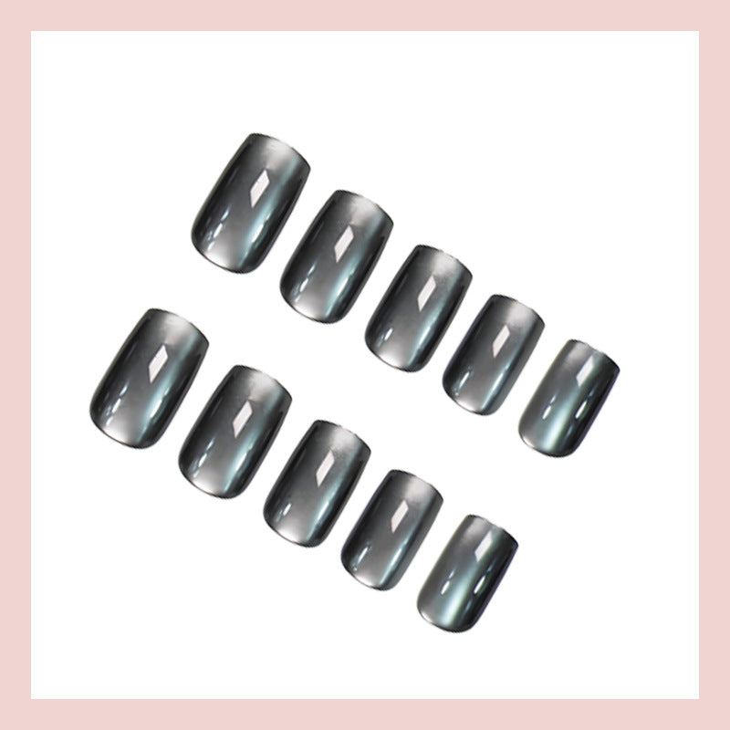Kunstnagelset mit elegantem Ombre-Effekt Brehn