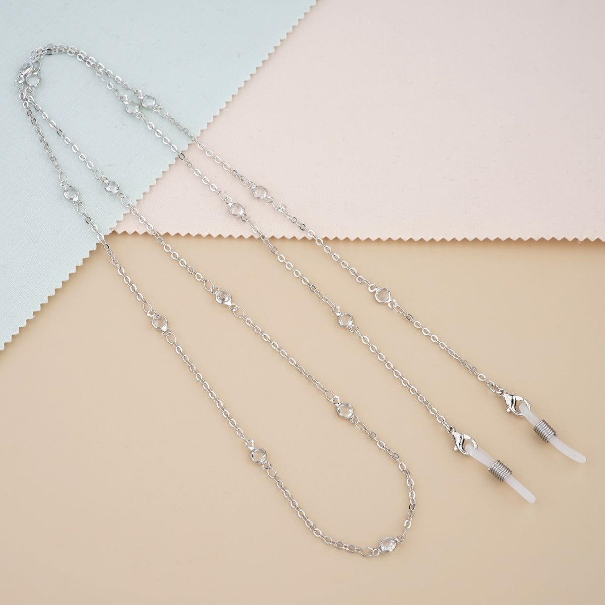 Eleganter Ketten-Brillenhalter Brehn