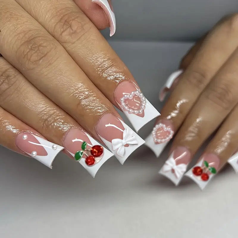 Elegante dekorative Nagelkunstverlängerungen Brehn