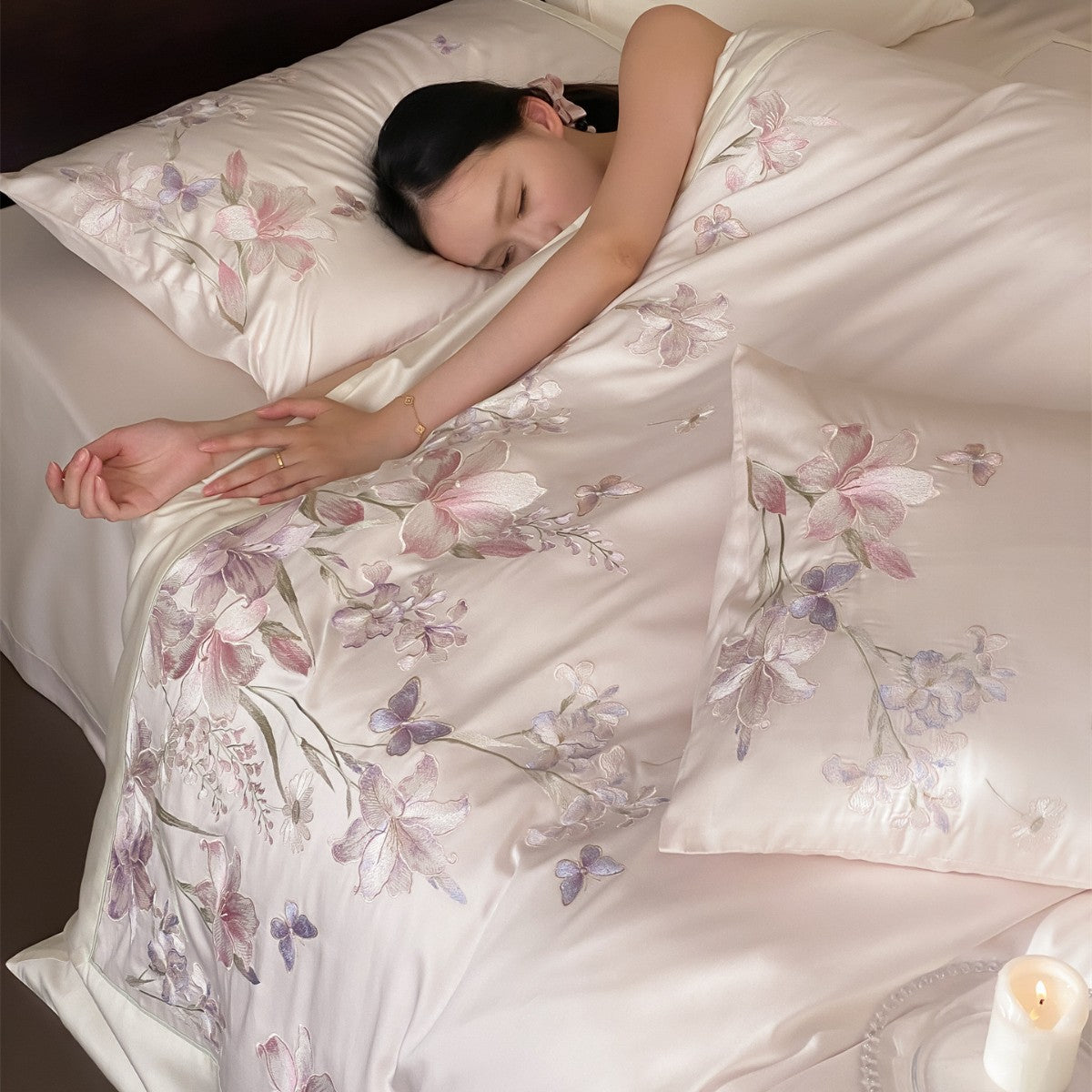 Luxuriöses Satin Blumenbesticktes Bettwäsche-Set Bettbezug und Kissenbezüge