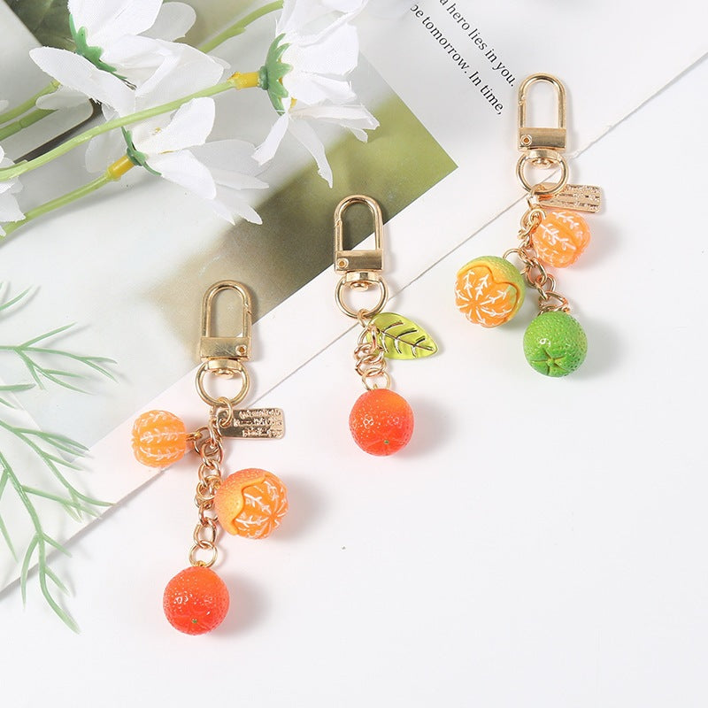 Verspielter Schlüsselanhänger mit Fruchtigem Design Brehn