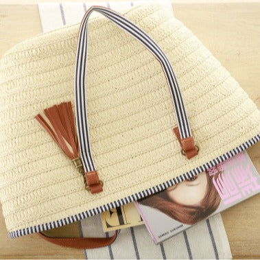 Geflochtene Strandtasche mit Eleganten Ledergriffen Brehn