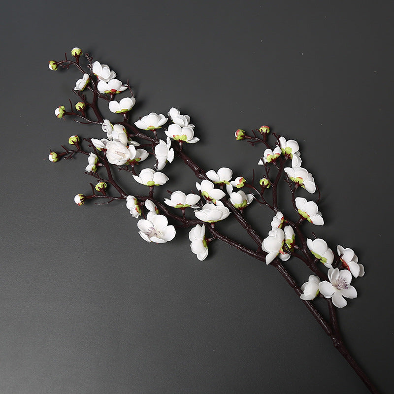 Dekorative Blumen für die Innendekoration