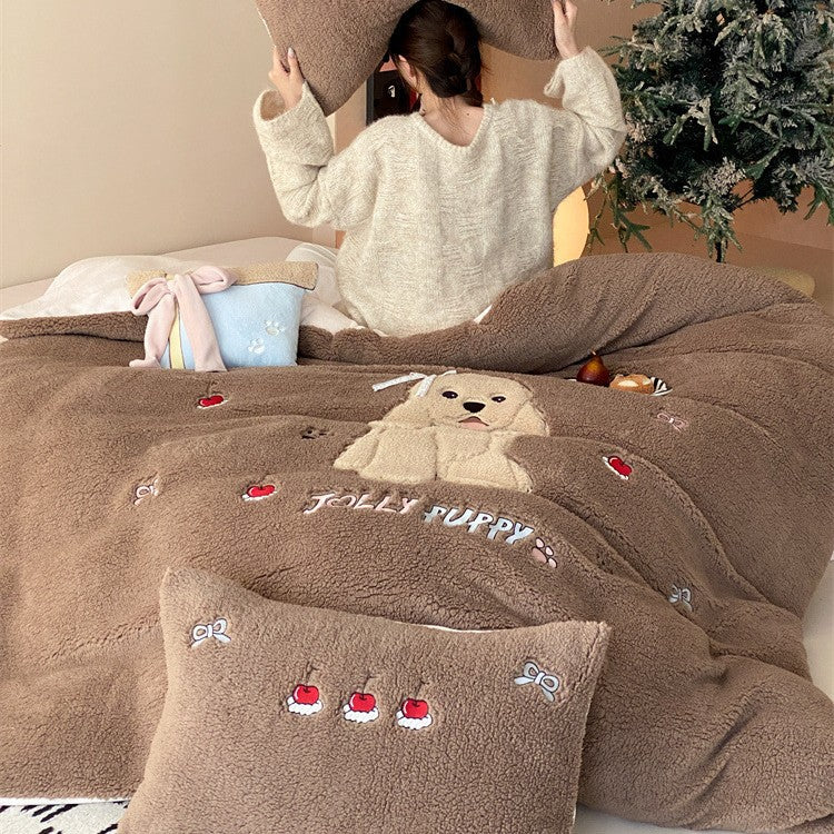Plüsch-Bettwäsche-Set mit Sherpa-Finish, gesteppter Kuscheldecke und besticktem Welpenmotiv Brehn