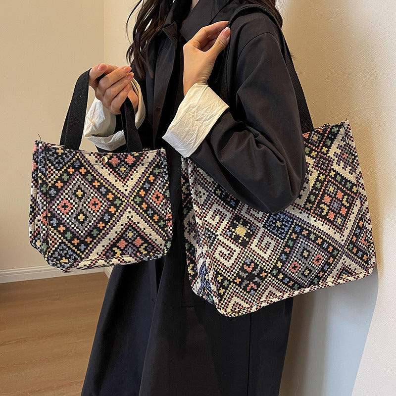 Handgefertigte geometrisch gemusterte Tote Bag