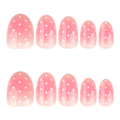 Kunstvolle Nagelkunst im sanften Ombre-Look mit Punkten Brehn
