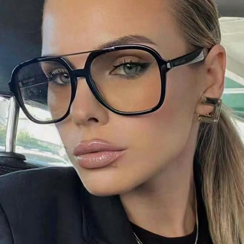 Damen quadratische Sonnenbrille mit schützendem UV-Filter und elegantem Rahmen Brehn