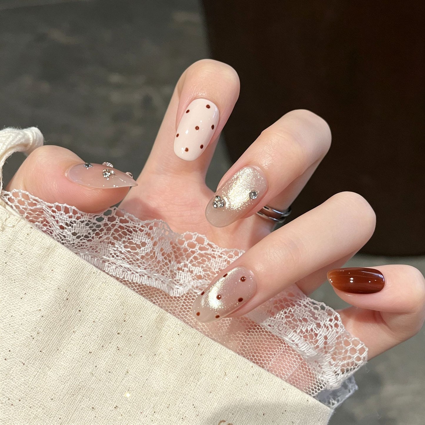 Premium Strass-Besetzte Press-On Nagelkunst Brehn