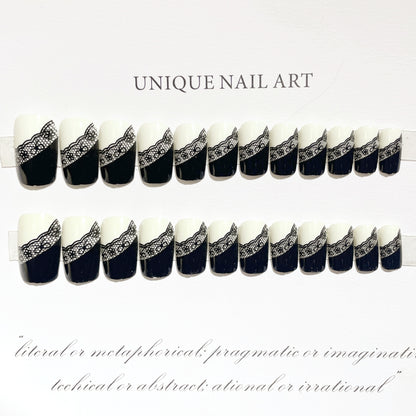 Elegantes Spitzen- und Farbblock Press-On Nail Set