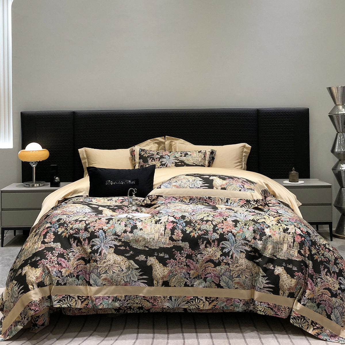 Luxuriöses Baumwollsatin-Bettwäsche-Set mit Tier-Toile-Motiv und Satinkante