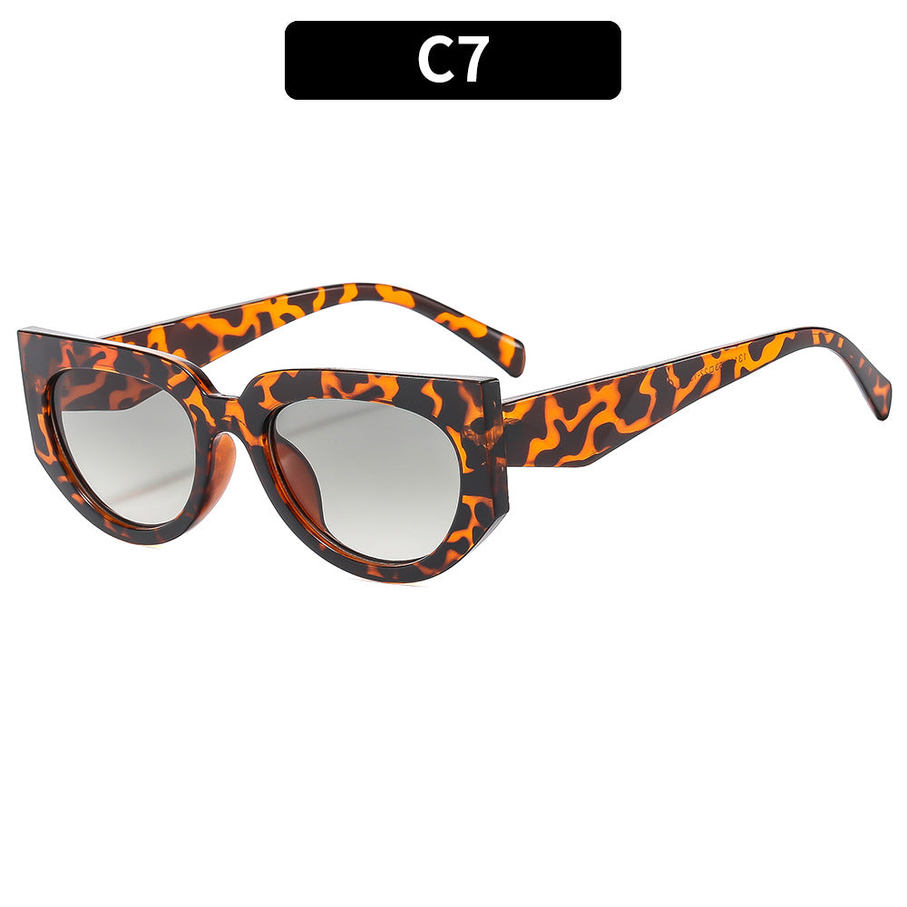 Skulpturale Katzenaugen-Sonnenbrille