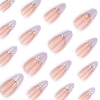 Kunstvolle Stiletto-Nägel mit elegantem Design und strahlenden Akzenten Brehn