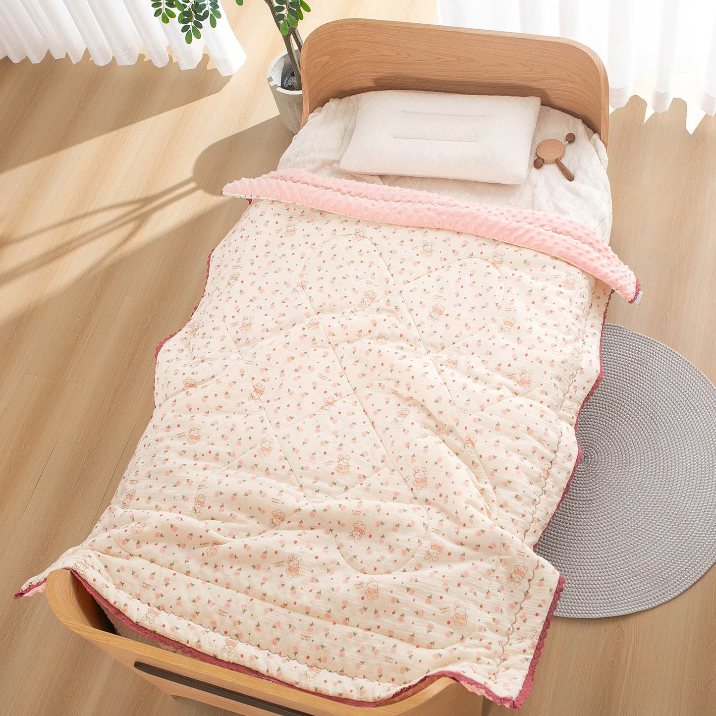 Damen Tagesdecke mit hochwertigem floralem Design Brehn
