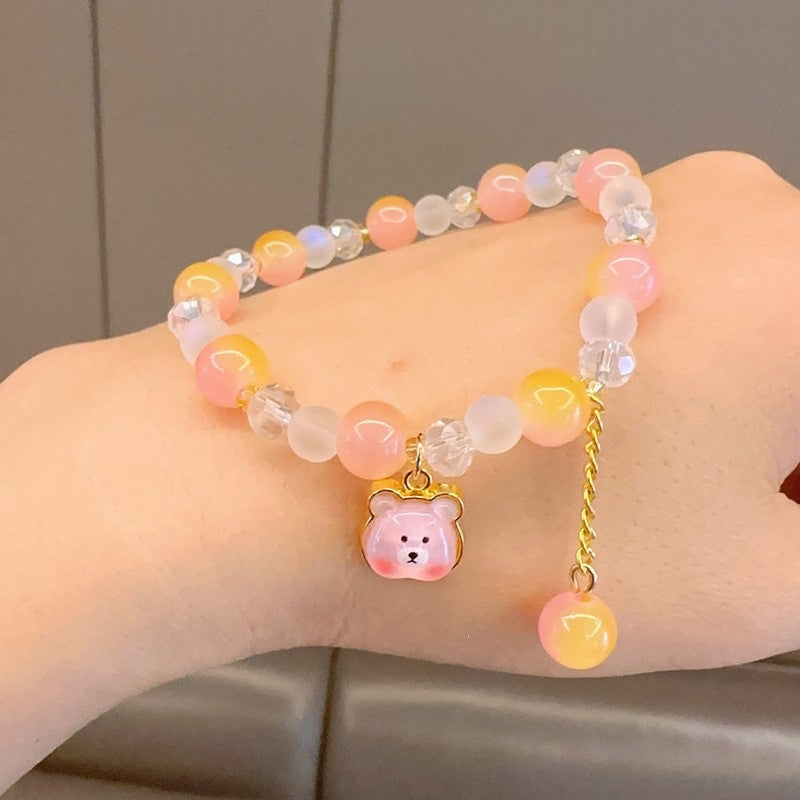 Verspieltes Armband mit Bunten Glasperlen und Anhänger Brehn