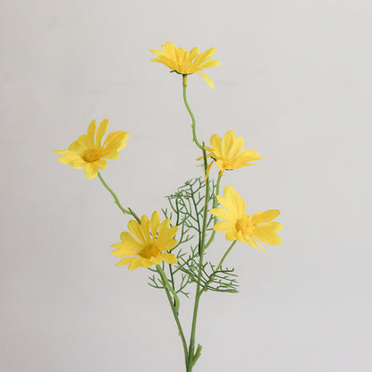 Dekorative Blumenarrangement für die Innenanzeige