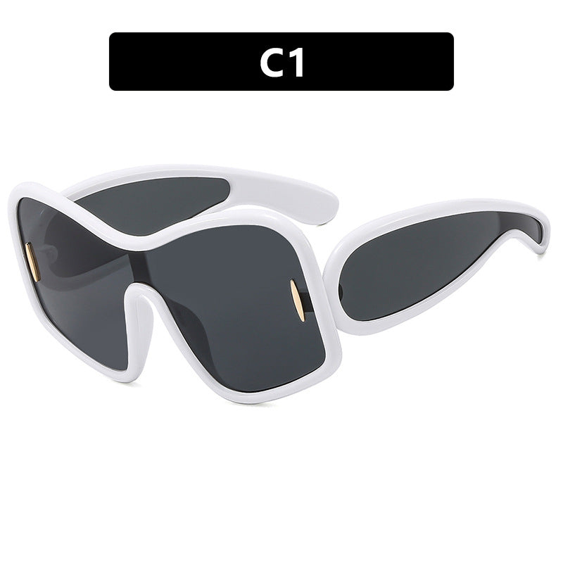 Damen futuristische Sonnenbrille mit extrabreitem Design und schützendem UV-Filter Brehn