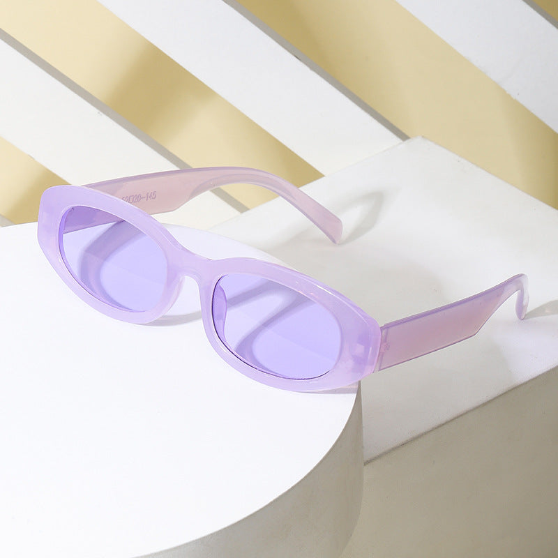 Damen modische Sonnenbrille im minimalistischen Ovaldesign Brehn