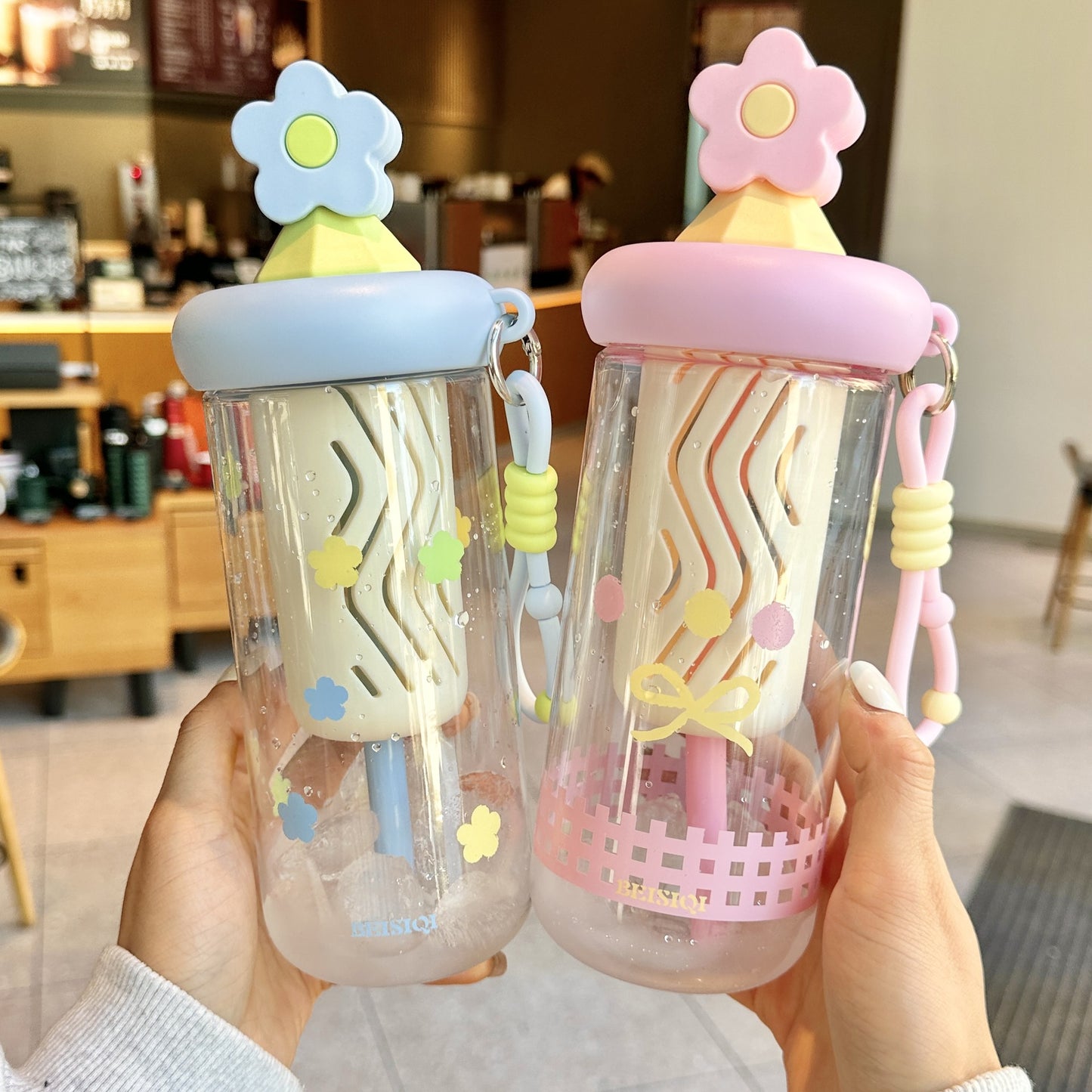 Unisex Trinkbecher mit Motiven und Silikondeckel Brehn