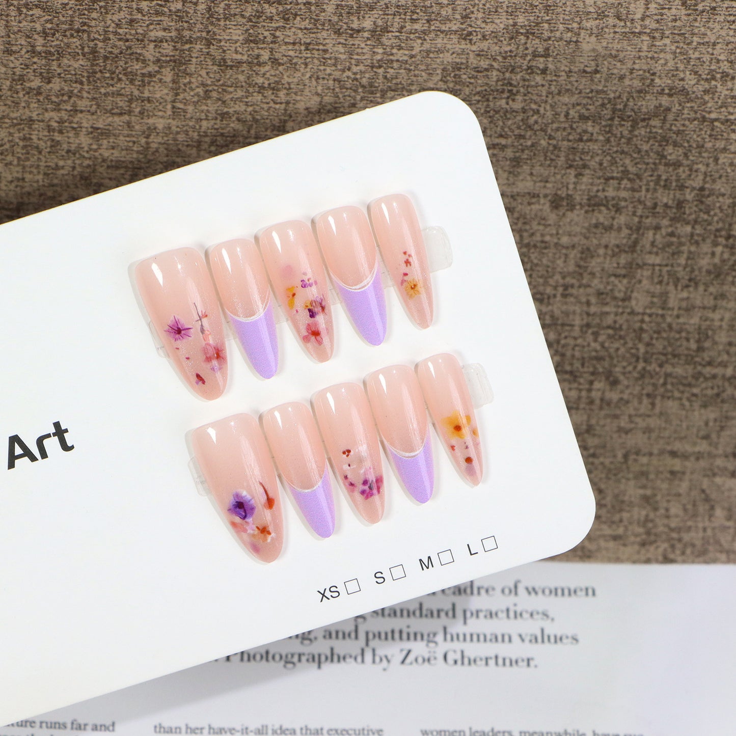 Blumenverzierte Press-On Nagelset Brehn