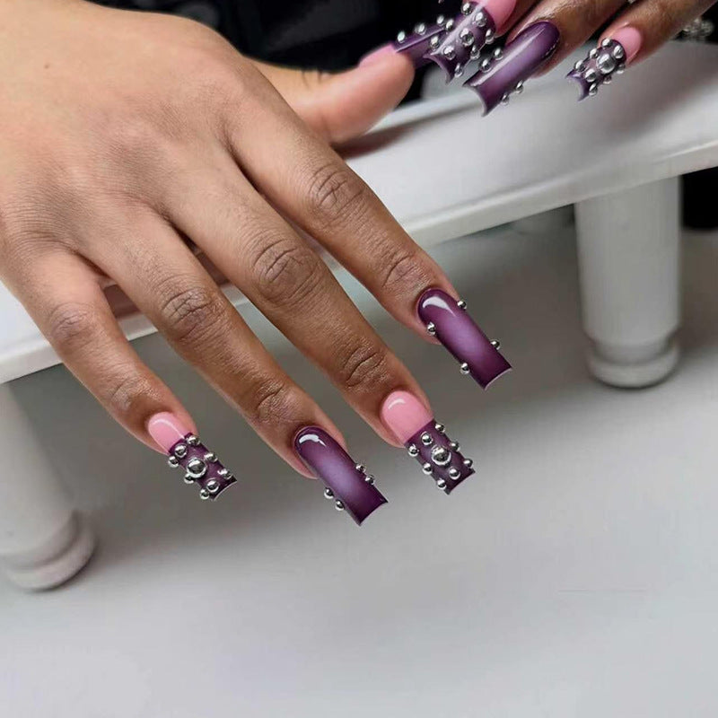 Dekorative 3D Stiletto Press-On Nägel mit Strass-Akzenten Brehn