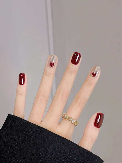 Künstlerisches Herz-Themen Press-On Nagelkunst Set