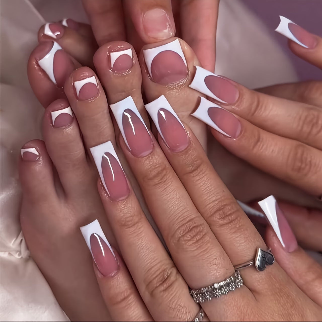 Stylisches Press-On Nagelkunst Set Brehn