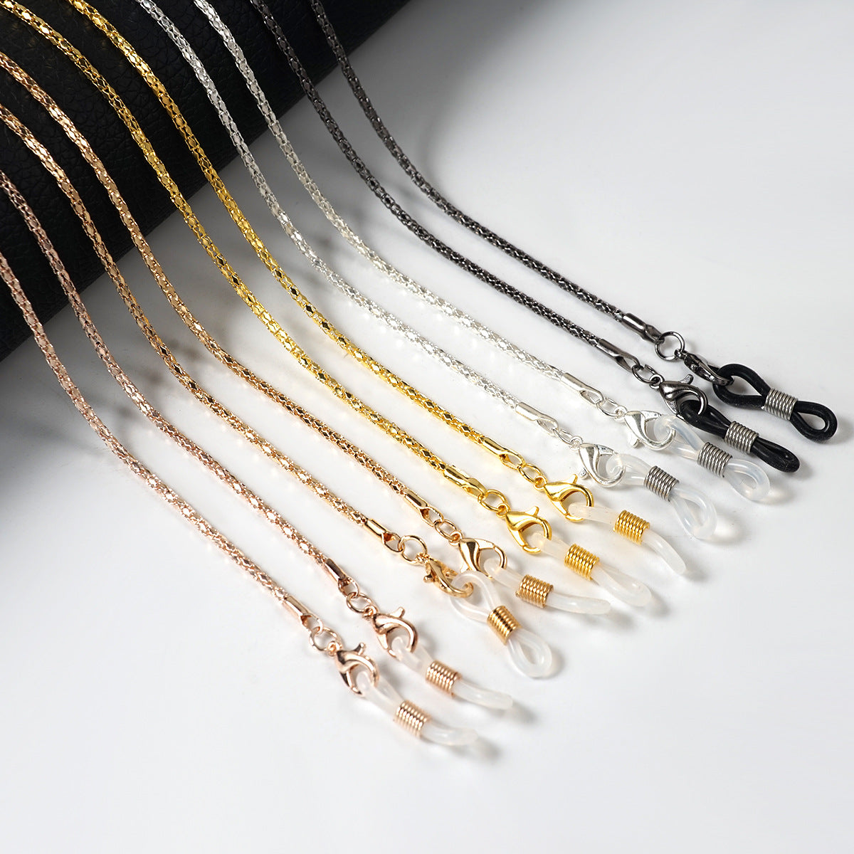 Elegante Perlen Brillenband Brehn