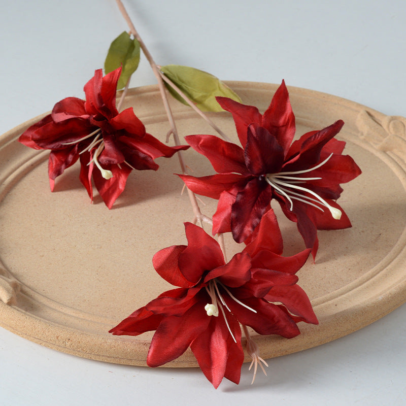 Dekorative Blumenstielanordnung