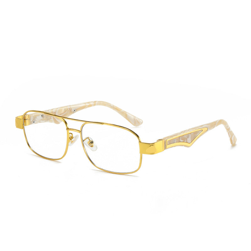 Damen stilvolle Korrektionsbrille mit angularen Akzenten Brehn
